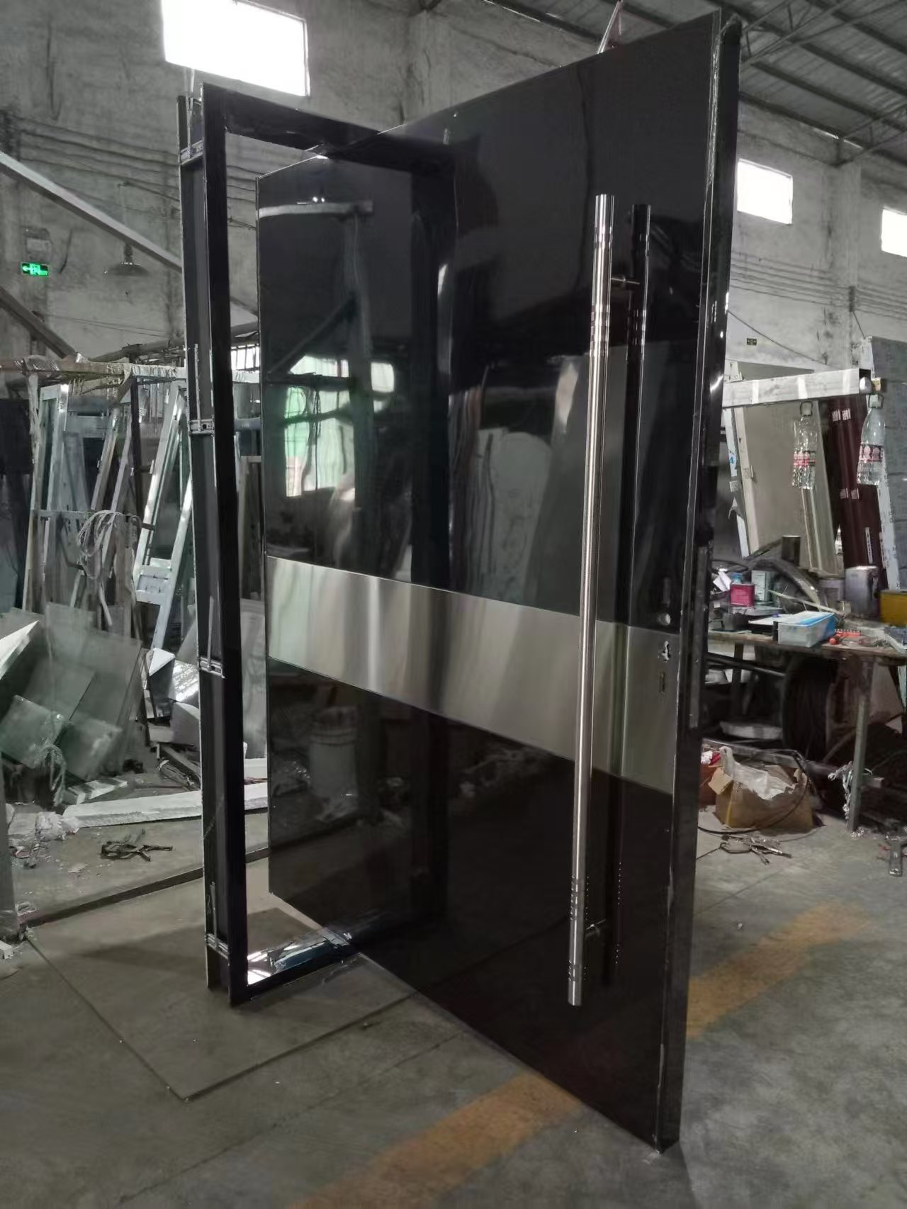 Hot Sale Modern Aluminum Entry Door with Large Glass Panel for Seaside Villa