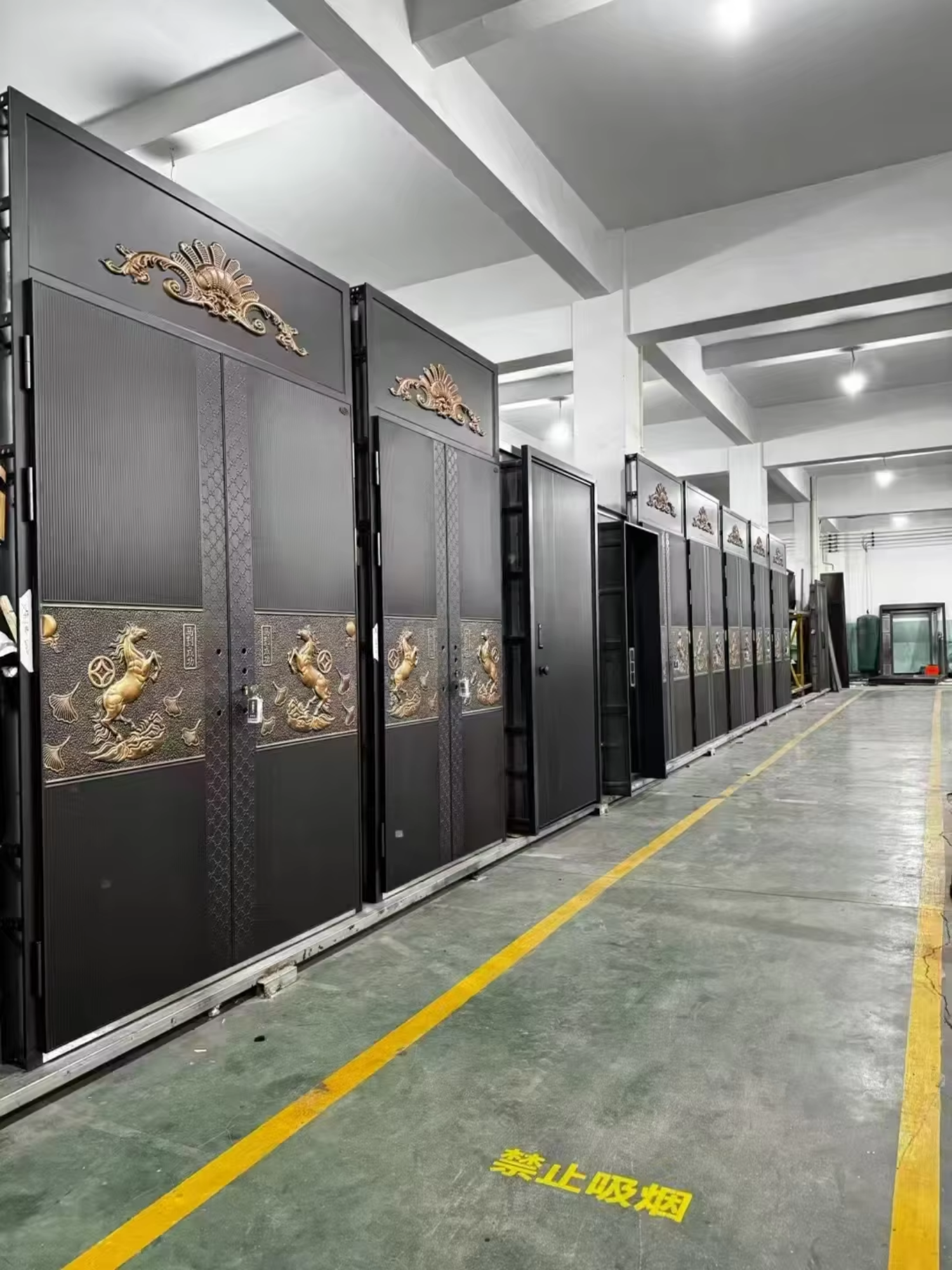 Custom Color Cast Aluminum Pivot Entry Door Wood Grain Finish European Style Automatic Opening for Modern Hotels Villas