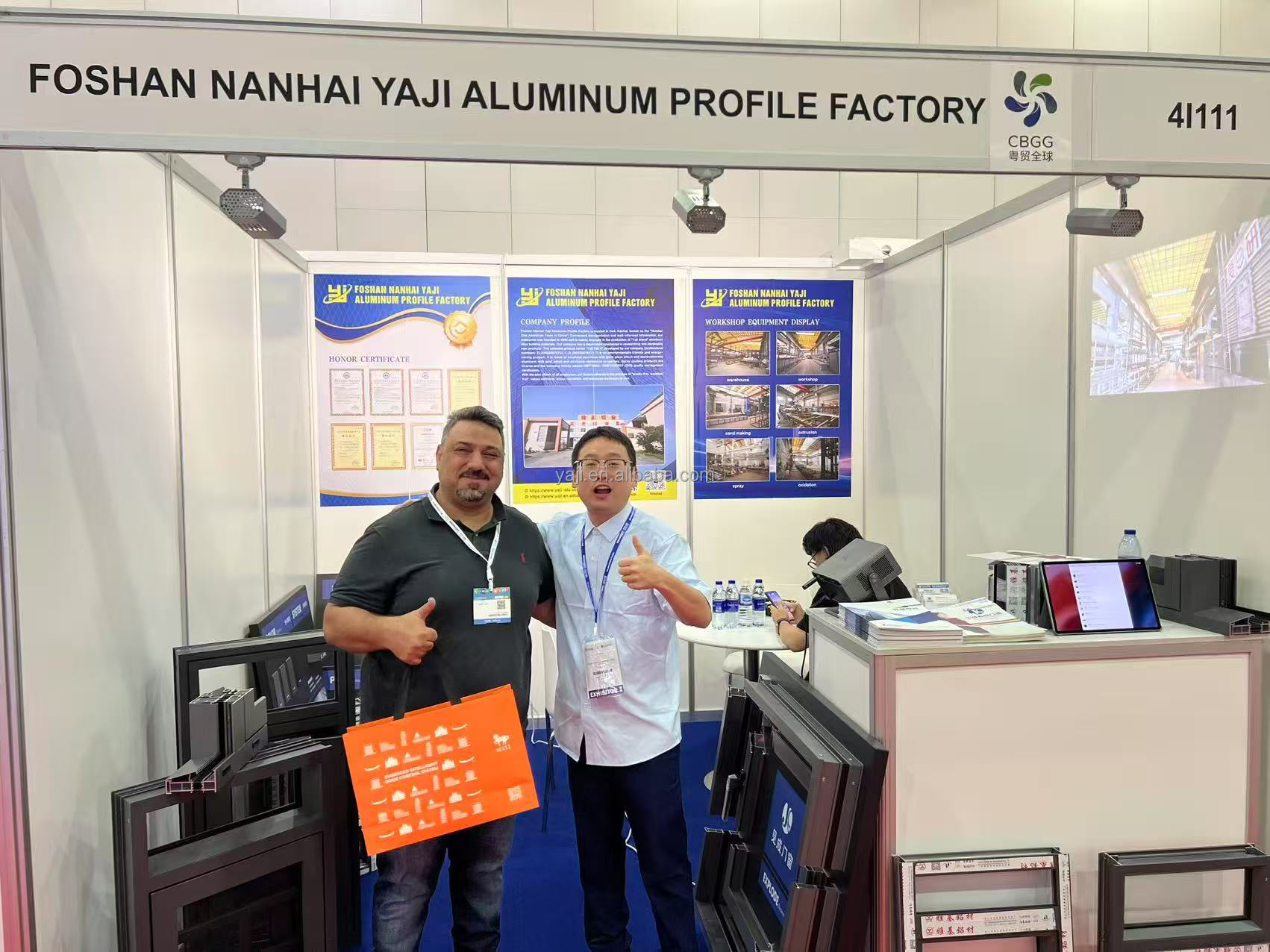 Foshan Aluminum Factory Aluminium Frame Profile with Fly Screen, Aluminum Profile for Window Frame
