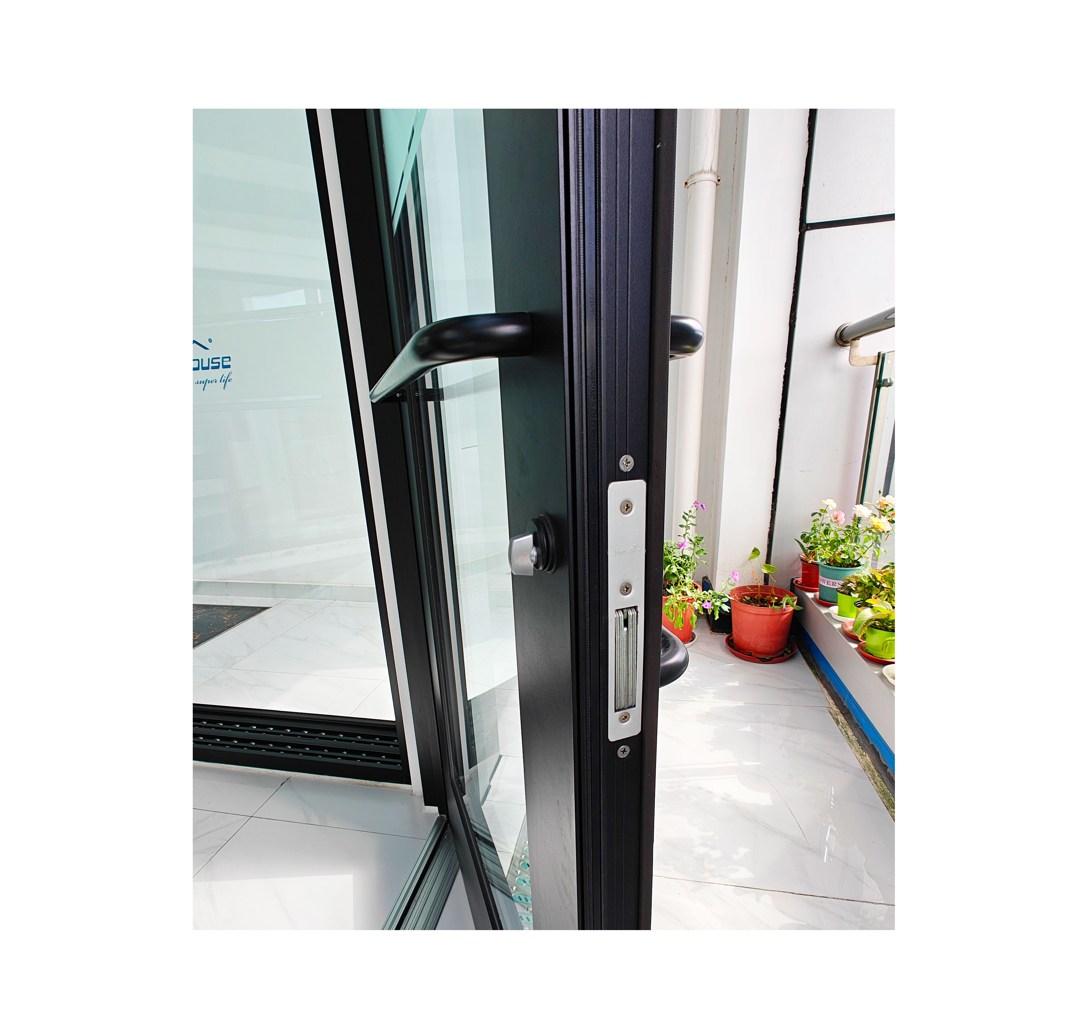 Modern Commercial Casement Security Door Aluminum Alloy with Fiberglass Screen Netting for Store and Escape Use