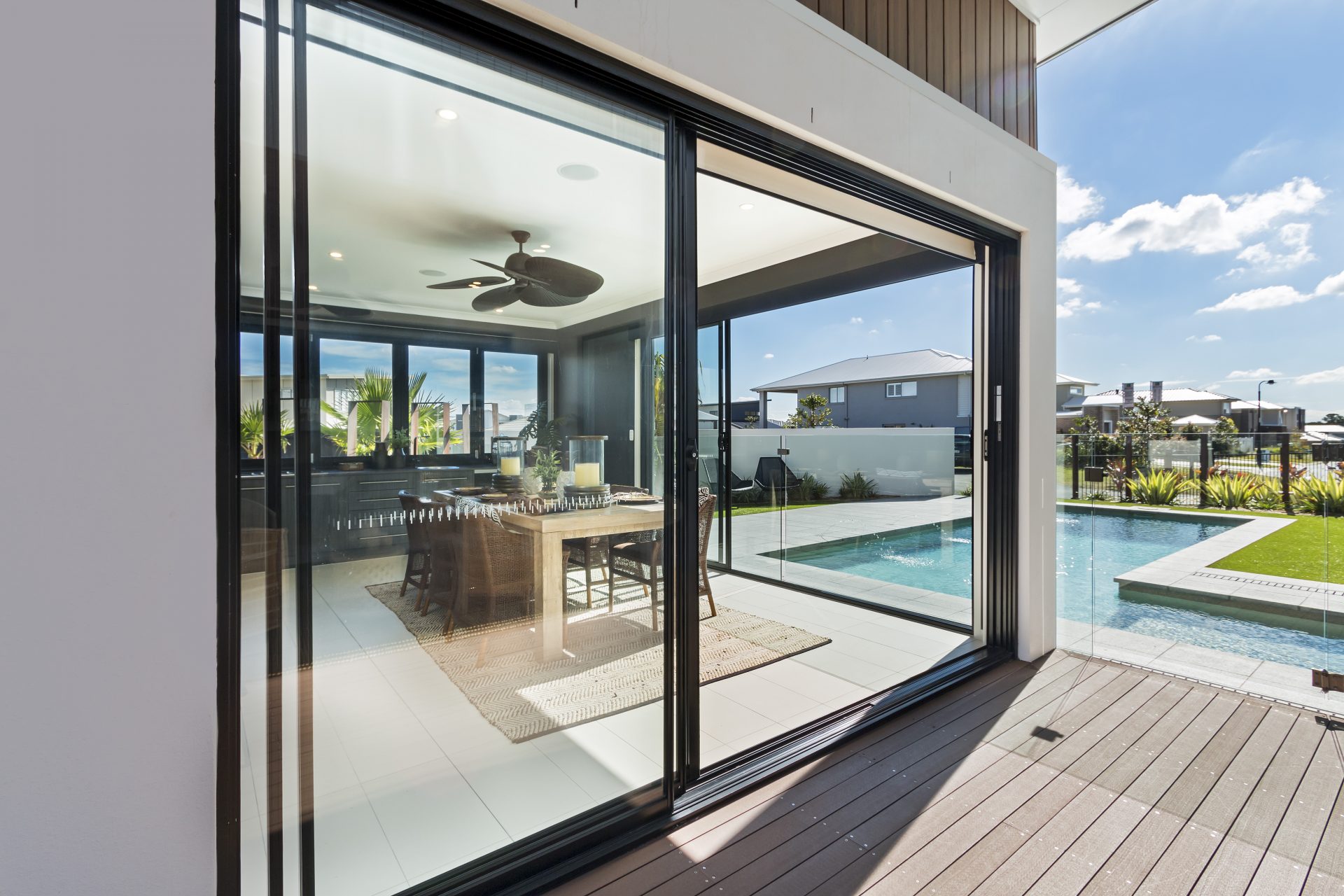 Aluminium Sliding Doors Interior Soft Close Black Frame 4 Panel Indoor Sliding Glass Doors