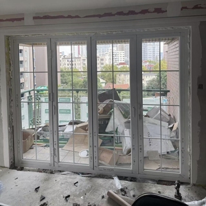 Hot Sale Modern Hotel Balcony Waterproof Aluminum Folding Glass Patio Doors