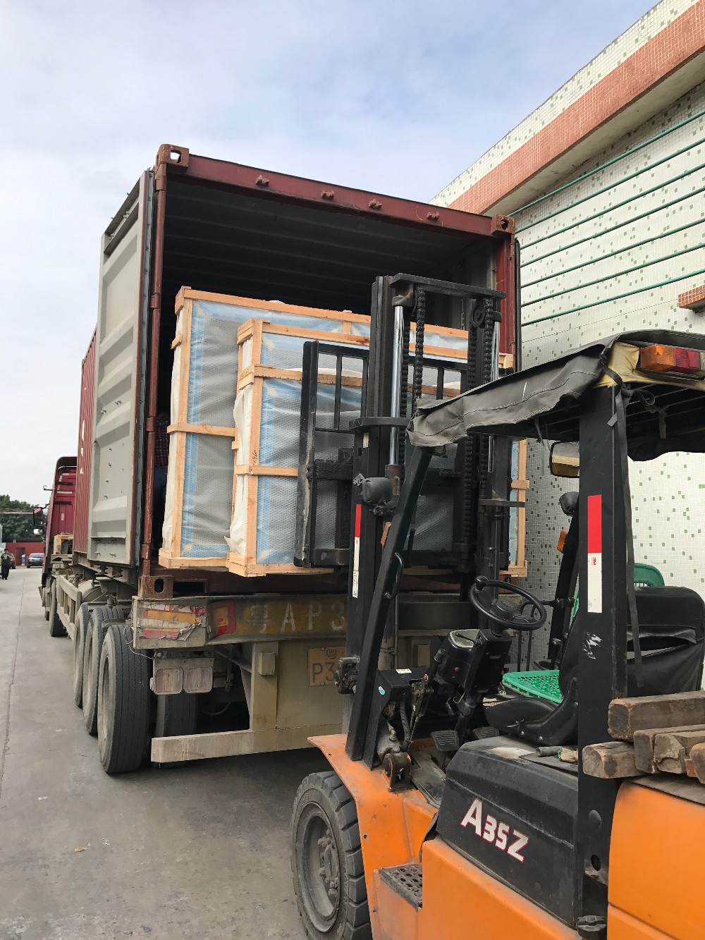 Loading and delivery