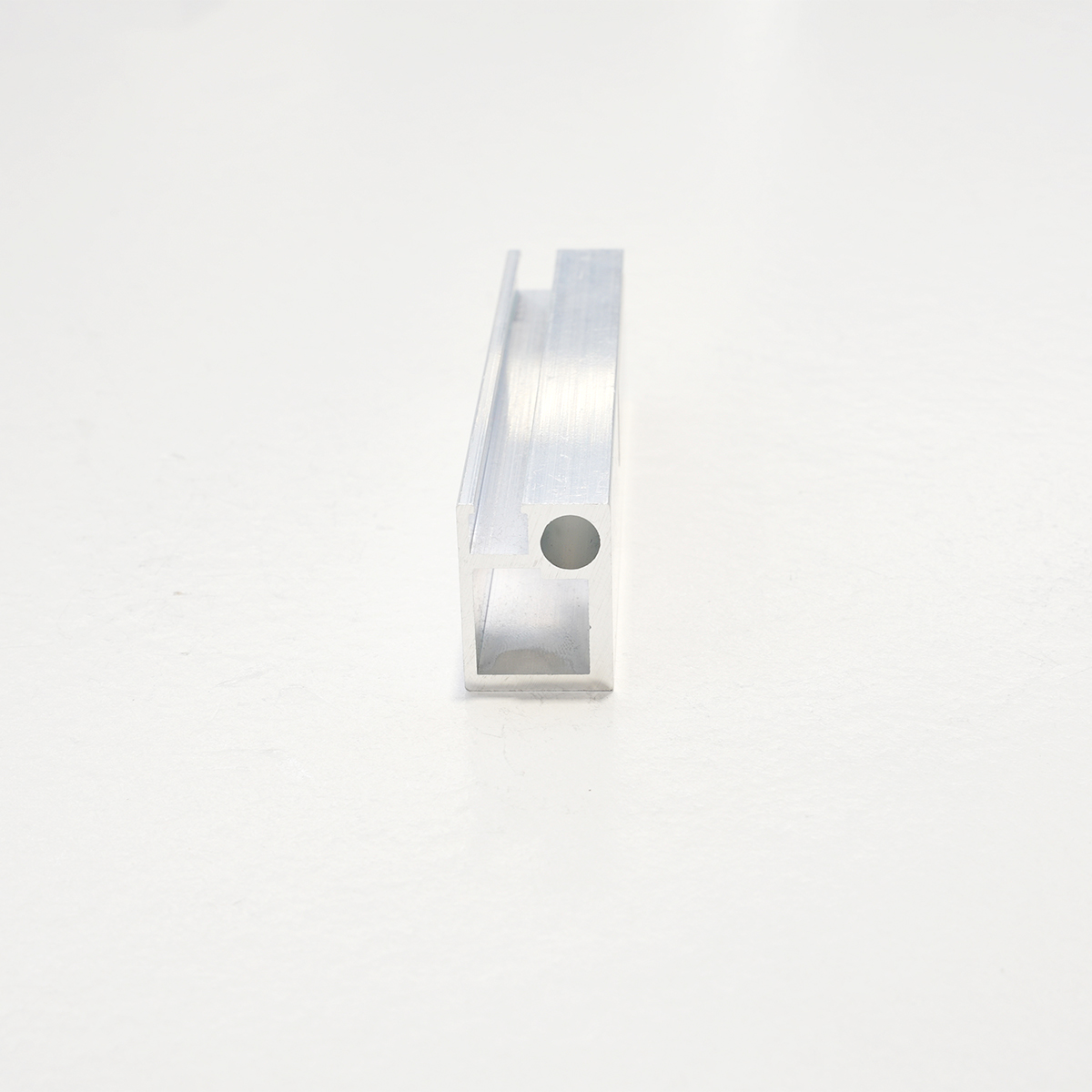 Made In Italy Air Smart 4mm Tempered Glass, Base Frame, Integrated Handle Kitchen Aluminium Glass Cabinet Door